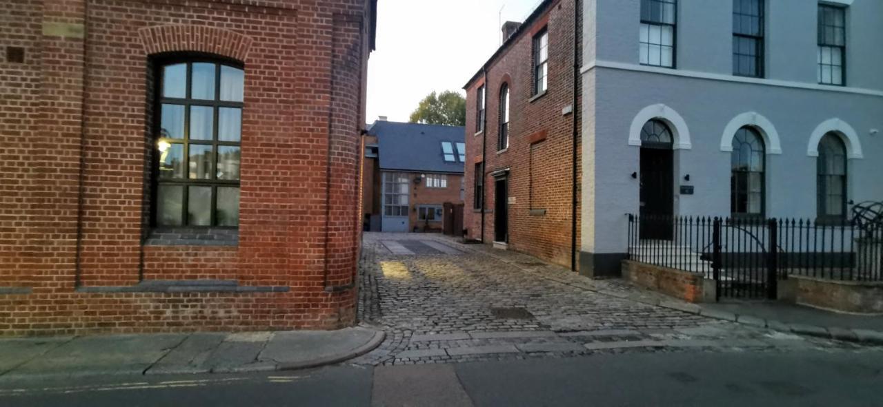 Apartment Modern Centre House With Free Parking