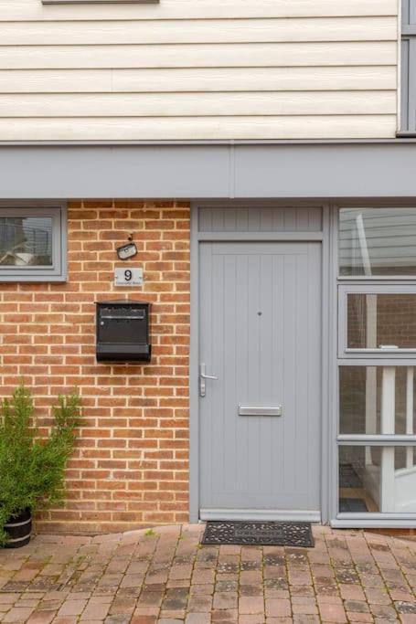 Modern Centre House With Free Parking * Canterbury